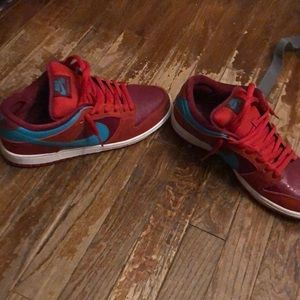 Nike SB Dunk Low Red Snakeskin